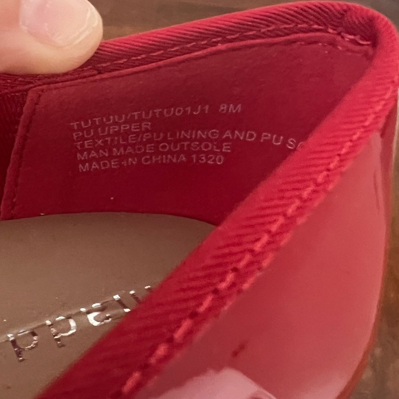 Red Patent Leather Mary Jane Flats size 8 never worn - Picture 8 of 8